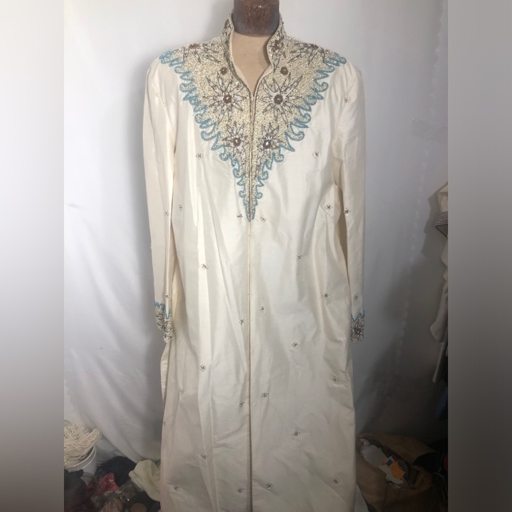 - Mens White Embellished Kurta with Pants
